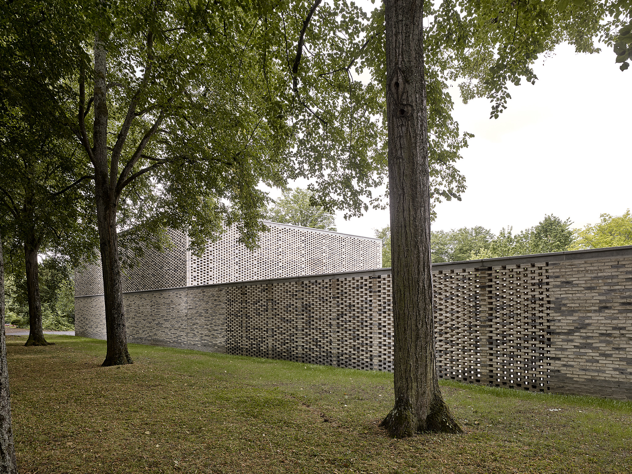 E17642 Alpa 066606 SCREEN 170828